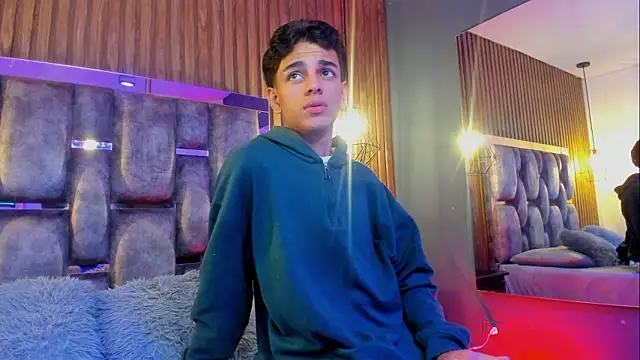 owen  johnson online show from February 4, 2026, 12:22 pm