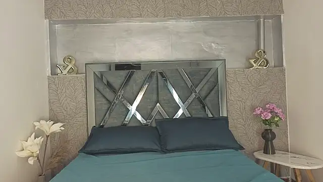  DantFox  online show from December 13, 2025, 9:09 pm