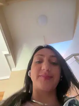 Ninabigtitied online show from October 6, 2025, 12:57 pm