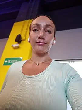 Ninabigtitied online show from July 7, 2026, 5:28 pm