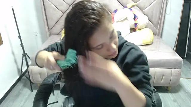 Velvet Moon V online show from November 12, 2025, 12:27 pm