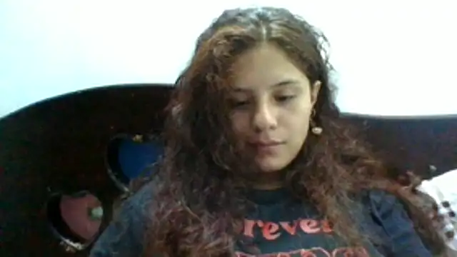 Snapshot of Velvet_Moon_V chatting on June 10, 2026, 2:56 am Velvet Moon V online show from June 10, 2026, 2:56 am