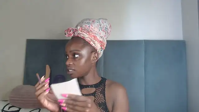 Jah-Queen online show from November 6, 2025, 9:43 am