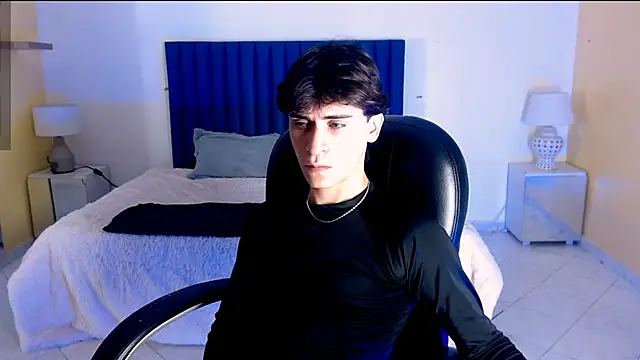 RoberthAlv online show from February 19, 2026, 1:51 pm