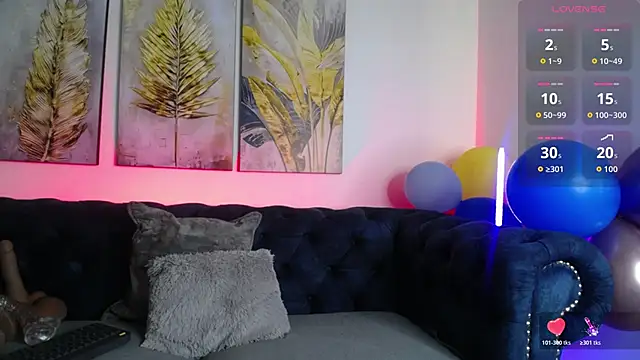 Snapshot of may_wood chatting on July 1, 2026, 12:07 pm may wood online show from July 1, 2026, 12:07 pm