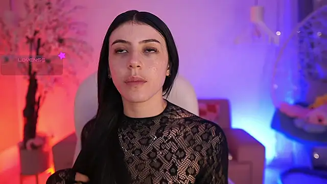 JadeSummerr online show from May 8, 2026, 11:37 am