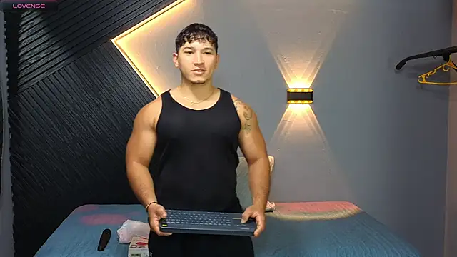 Horny nick18 online show from February 28, 2026, 12:17 pm