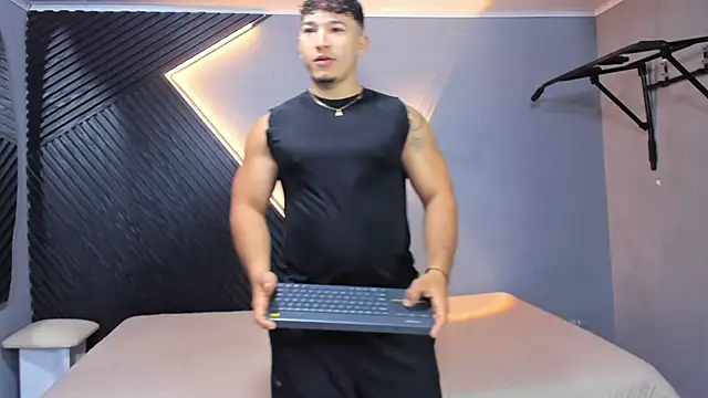 Horny nick18 online show from May 14, 2026, 11:17 am