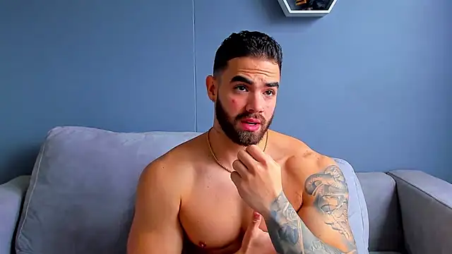 Snapshot of Paul_Phoenix chatting on September 16, 2025, 8:10 pm Paul Phoenix online show from September 16, 2025, 8:10 pm