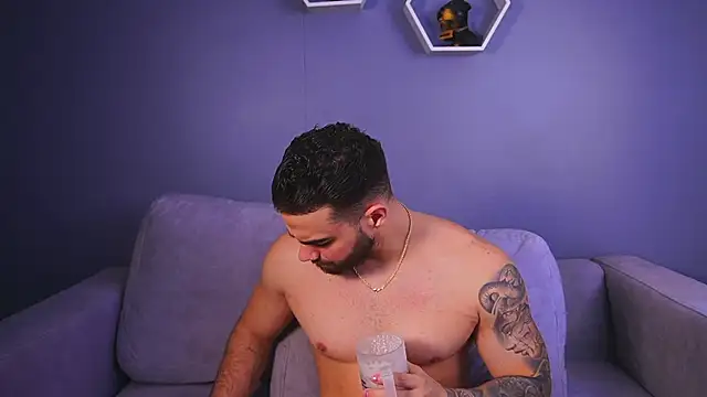 Snapshot of Paul_Phoenix chatting on November 7, 2025, 6:19 pm Paul Phoenix online show from November 7, 2025, 6:19 pm