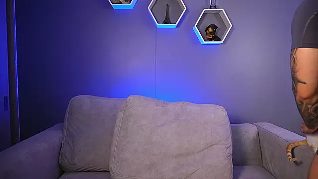 Paul Phoenix online show from February 2, 2026, 7:45 pm