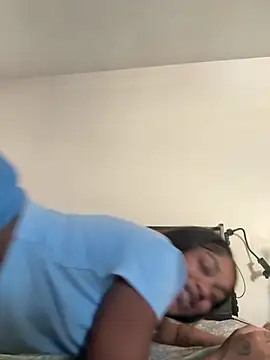 Snapshot of PrettyBabriexox chatting on October 26, 2025, 4:24 pm PrettyBabriexox online show from October 26, 2025, 4:24 pm