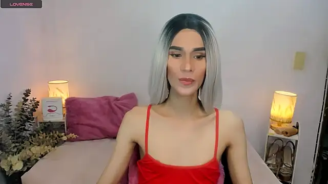 Snapshot of tsmokemachine chatting on October 29, 2025, 5:47 pm tsmokemachine online show from October 29, 2025, 5:47 pm