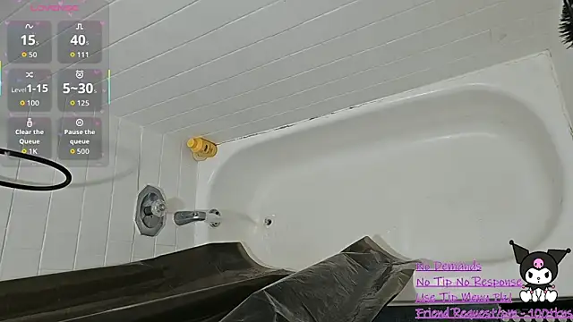 Snapshot of daddysgoodgrl215 chatting on February 13, 2026, 1:56 am daddysgoodgrl215 online show from February 13, 2026, 1:56 am