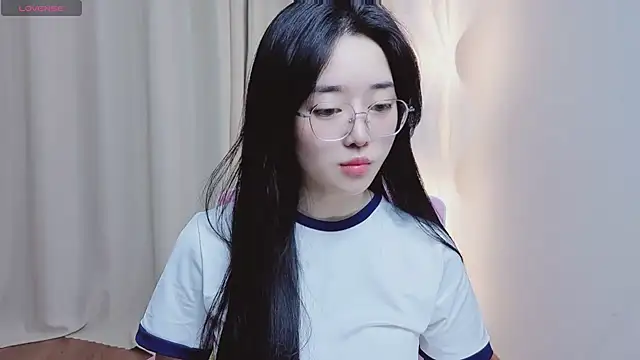 Miu-999 online show from April 3, 2026, 4:10 am