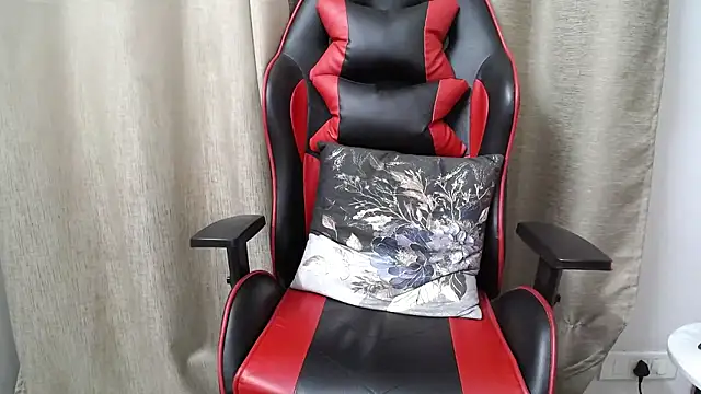 Snapshot of niya-cute chatting on January 17, 2026, 3:17 pm niya-cute online show from January 17, 2026, 3:17 pm