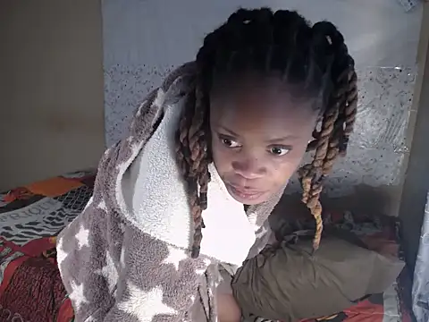 EssenceLovers online show from July 8, 2026, 2:43 pm