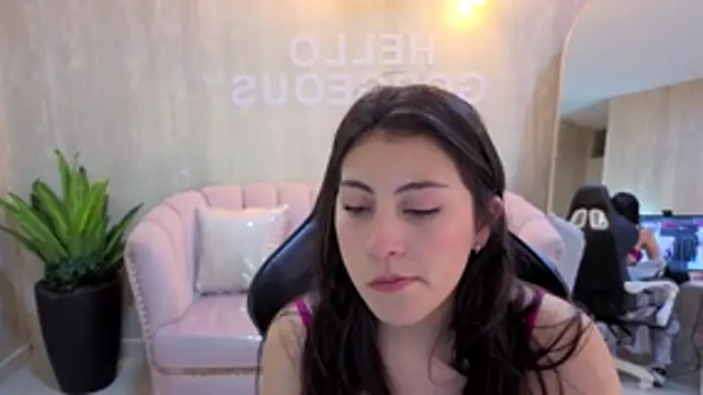 Snapshot of Zoe_Blaze_A chatting on November 6, 2025, 12:50 pm Zoe Blaze A online show from November 6, 2025, 12:50 pm