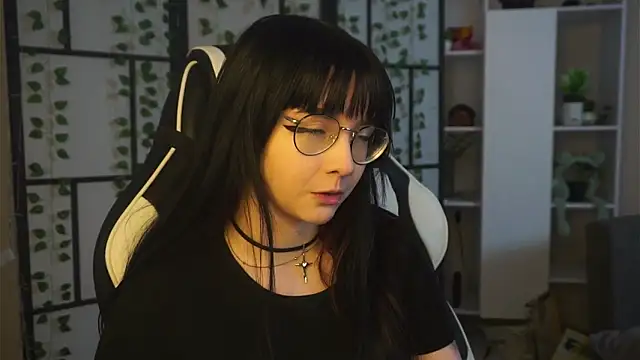 Snapshot of BereniceBattersby chatting on October 1, 2025, 8:48 pm BereniceBattersby online show from October 1, 2025, 8:48 pm