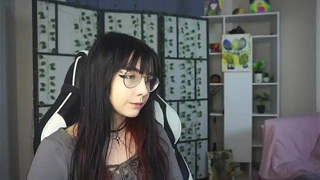 Snapshot of BereniceBattersby chatting on October 2, 2025, 8:27 pm BereniceBattersby online show from October 2, 2025, 8:27 pm