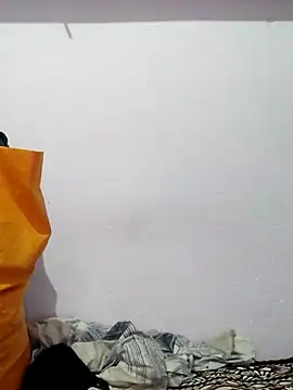 Snapshot of poojam93 chatting on October 28, 2025, 3:43 am poojam93 online show from October 28, 2025, 3:43 am