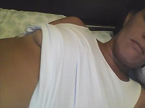 Snapshot of sarahkat86 chatting on December 13, 2025, 7:53 pm sarahkat86 online show from December 13, 2025, 7:53 pm