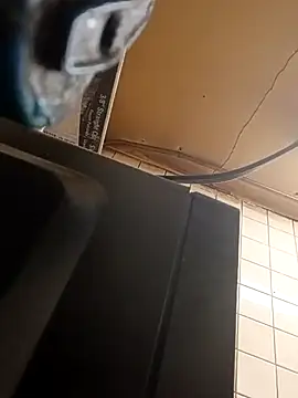 Snapshot of sarahkat86 chatting on December 17, 2025, 12:05 am sarahkat86 online show from December 17, 2025, 12:05 am