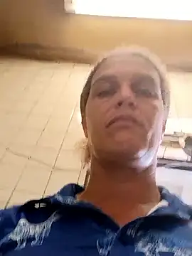 Snapshot of sarahkat86 chatting on January 13, 2026, 4:12 pm sarahkat86 online show from January 13, 2026, 4:12 pm