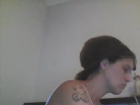 sarahkat86 online show from March 24, 2026, 11:21 pm