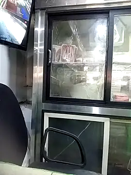 Catire10  online show from September 22, 2025, 1:35 pm