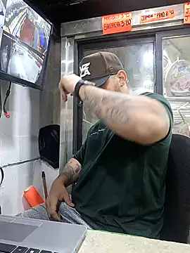 Catire10  online show from November 25, 2025, 2:17 pm