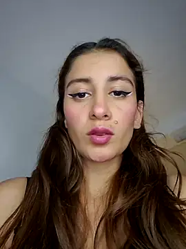 aytanna torrez online show from October 7, 2025, 8:17 pm