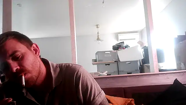 Snapshot of Bikerhot883hd chatting on October 14, 2025, 9:32 am Bikerhot883hd online show from October 14, 2025, 9:32 am