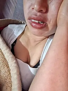 ngocngoc cute online show from February 15, 2026, 6:10 am