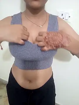 Snapshot of Neha_Tyagi chatting on September 28, 2025, 6:30 am Neha Tyagi online show from September 28, 2025, 6:30 am