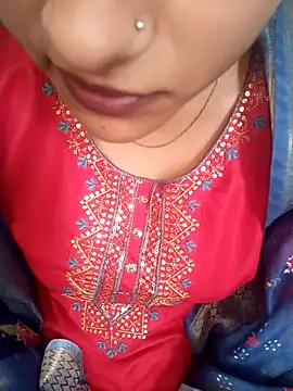 Snapshot of Neha_Tyagi chatting on October 26, 2025, 5:13 am Neha Tyagi online show from October 26, 2025, 5:13 am