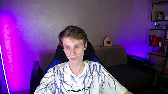 yes cute boy  online show from October 29, 2025, 6:53 pm