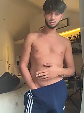 Snapshot of Gipsyboysteve chatting on October 6, 2025, 2:25 pm Gipsyboysteve online show from October 6, 2025, 2:25 pm