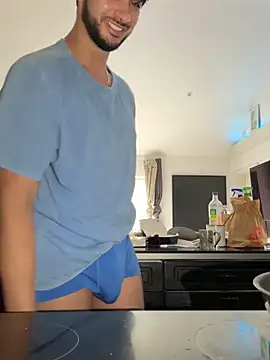 Snapshot of Gipsyboysteve chatting on October 9, 2025, 1:42 pm Gipsyboysteve online show from October 9, 2025, 1:42 pm