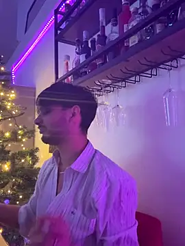 Gipsyboysteve online show from December 22, 2025, 7:44 pm