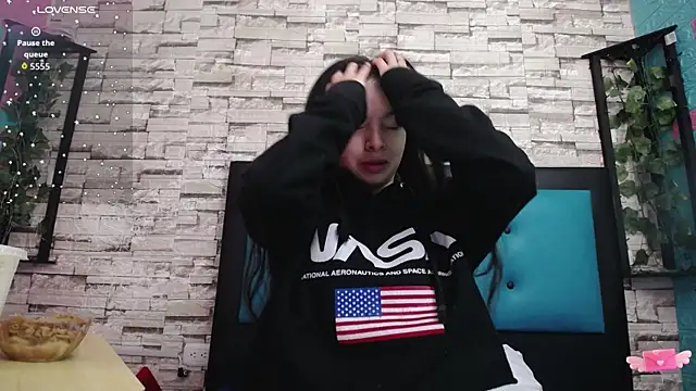 maily can online show from October 3, 2025, 12:35 pm