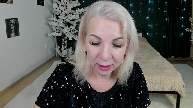 LiliaMoons online show from December 20, 2025, 9:05 am