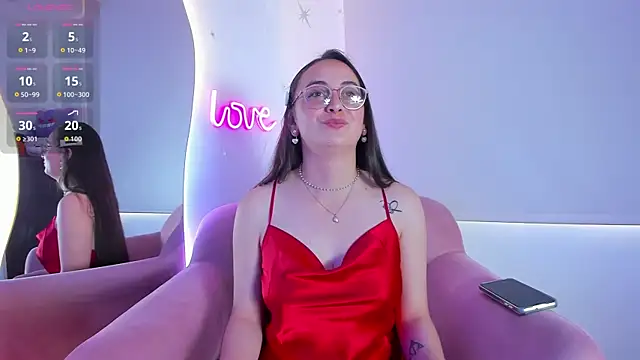 Snapshot of selene_swee chatting on September 17, 2025, 5:47 pm selene swee online show from September 17, 2025, 5:47 pm