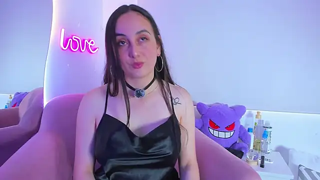 Snapshot of selene_swee chatting on November 1, 2025, 5:26 pm selene swee online show from November 1, 2025, 5:26 pm