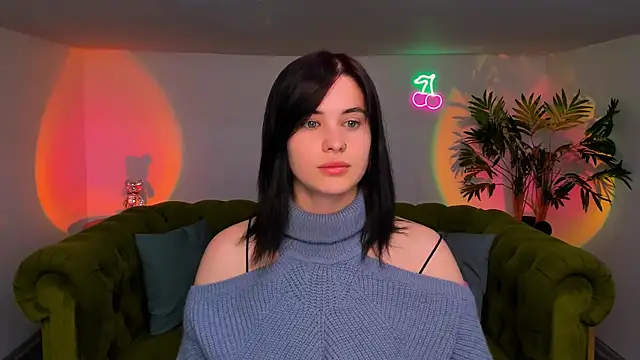 Snapshot of lil_angel_ chatting on October 13, 2025, 8:58 am lil angel online show from October 13, 2025, 8:58 am