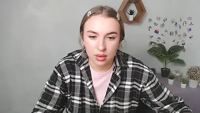 Snapshot of JuliaTopp_ chatting on September 26, 2025, 10:41 am JuliaTopp online show from September 26, 2025, 10:41 am