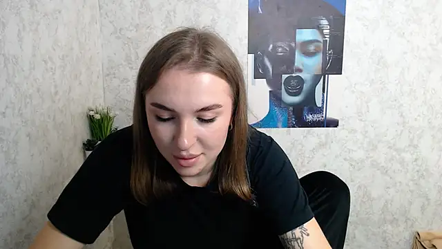 Snapshot of JuliaTopp_ chatting on September 27, 2025, 8:19 am JuliaTopp online show from September 27, 2025, 8:19 am