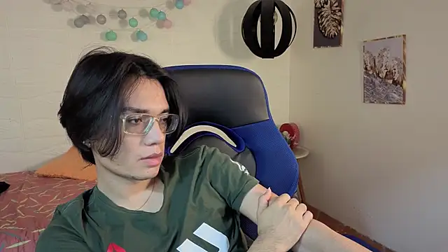 davoxer online show from December 14, 2025, 3:45 am