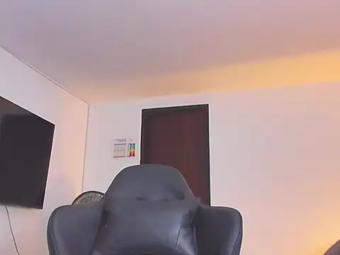 Snapshot of RJBarto chatting on September 19, 2025, 8:20 pm RJBarto online show from September 19, 2025, 8:20 pm