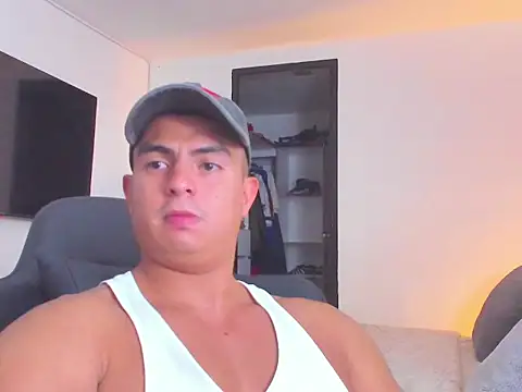 Snapshot of RJBarto chatting on September 24, 2025, 6:33 pm RJBarto online show from September 24, 2025, 6:33 pm